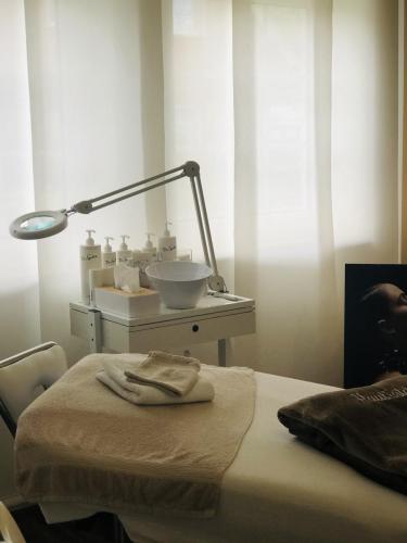 688B7929-28CE-4284-9AE6-898005AA918B