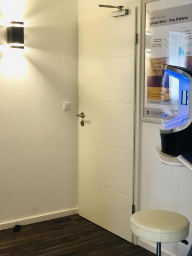 77E45912-27BE-4CC0-BDAE-A035EBD2A180